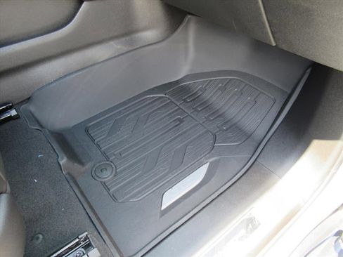 New 2026 GMC Yukon AT4 Ultimate w/ LPO, Floor Liner Package image 32