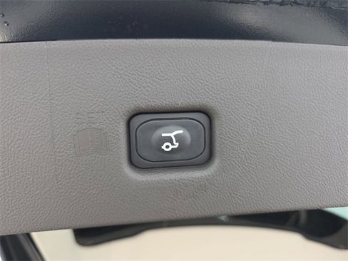 Used 2023 Lincoln Nautilus Reserve w/ Equipment Group 202A image 33