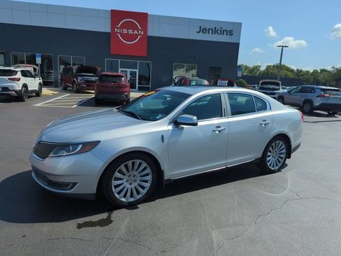 Used 2013 Lincoln MKS FWD image 13