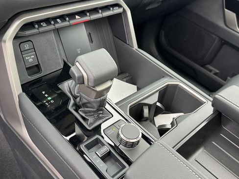 New 2026 Toyota Tundra Limited AWD/4WD image 19