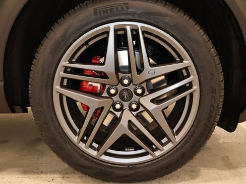 New 2026 Ford Explorer ST-Line w/ ST-Line Street Pack image 39