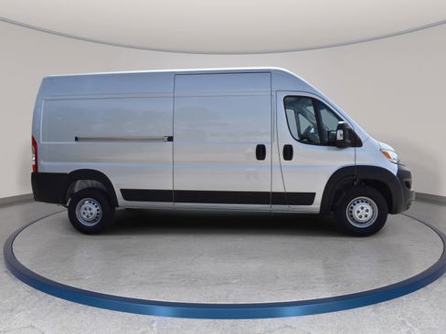 New 2026 RAM ProMaster 2500 w/ Premium Convenience Group FWD image 5