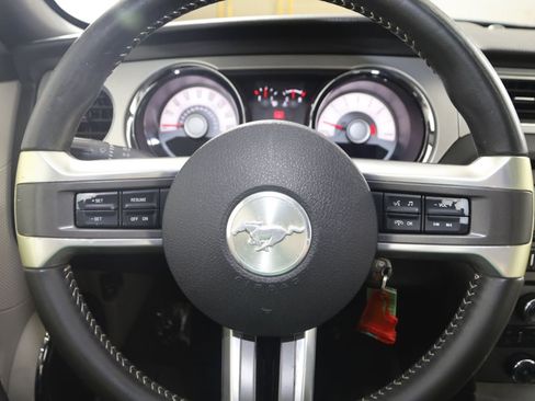 Used 2011 Ford Mustang Premium w/ 201A Rapid Spec Order Code RWD image 33