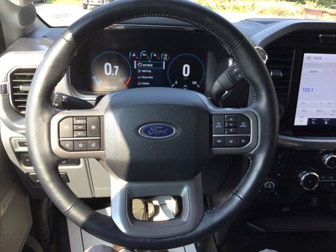 Used 2022 Ford F150 Lariat w/ Max Trailer Tow Package image 15