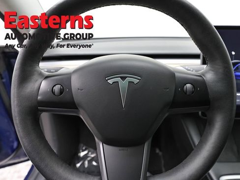 Used 2021 Tesla Model 3 Standard Range Plus image 10