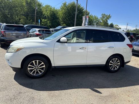 Used 2015 Nissan Pathfinder S FWD image 3