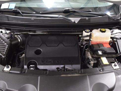 Used 2020 Chevrolet Traverse LS AWD/4WD image 26