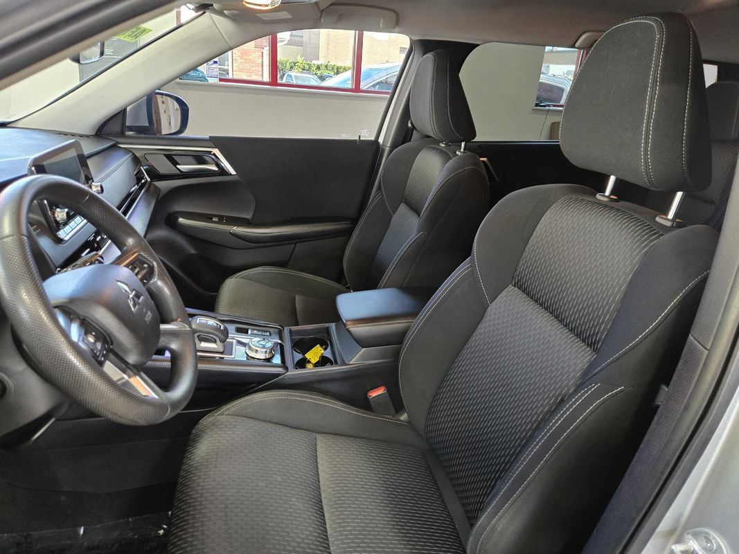 Used 2022 Mitsubishi Outlander ES AWD/4WD image 20