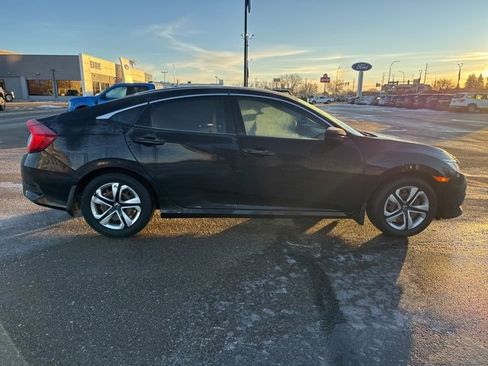 Used 2018 Honda Civic LX image 9
