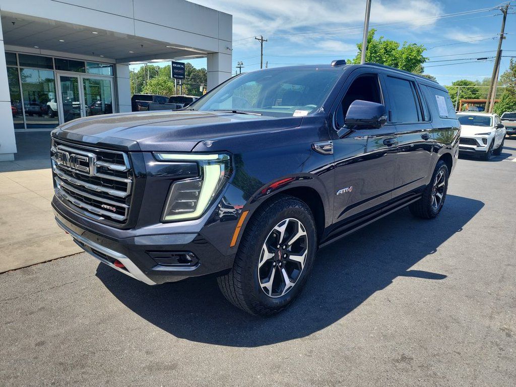 Certified 2025 GMC Yukon XL AT4 w/ AT4 Premium Plus Package AWD/4WD image 4