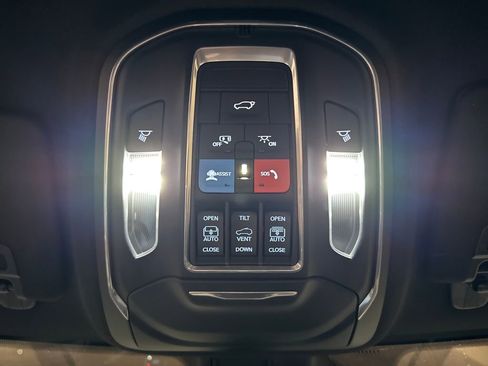 Used 2025 Jeep Grand Cherokee L Summit w/ Advanced Protech Group IV image 17