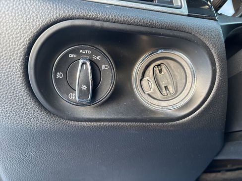 Used 2018 Porsche Macan image 29