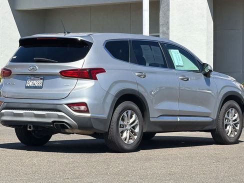 Used 2020 Hyundai Santa Fe SE AWD/4WD image 2