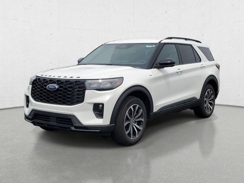 New 2026 Ford Explorer ST-Line AWD/4WD image 4