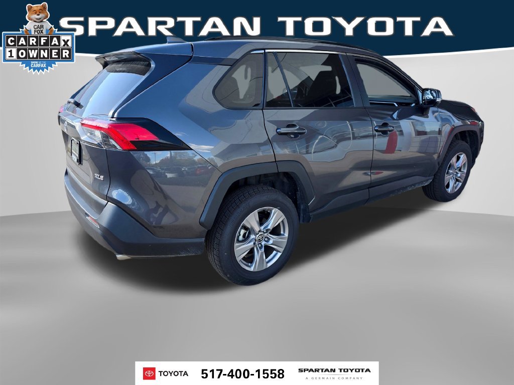 Used 2025 Toyota RAV4 XLE FWD image 7