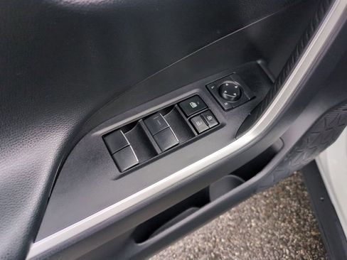 Used 2021 Toyota RAV4 Limited image 12