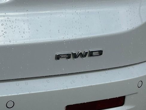 Used 2022 GMC Acadia Denali w/ Denali Ultimate Package image 6