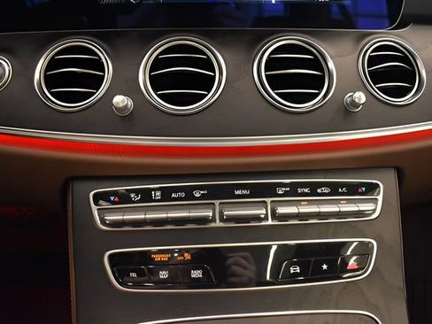 Used 2022 Mercedes-Benz E 450 4MATIC Sedan image 29