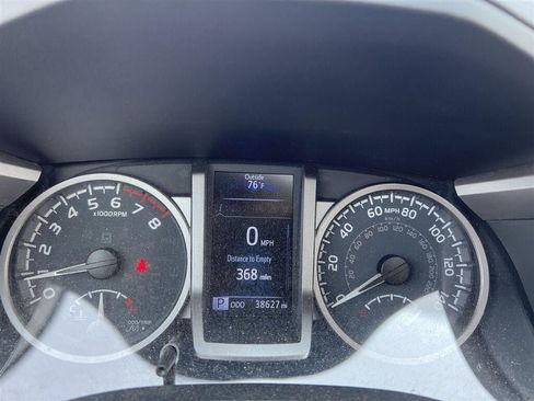 Used 2023 Toyota Tacoma Limited AWD/4WD image 5