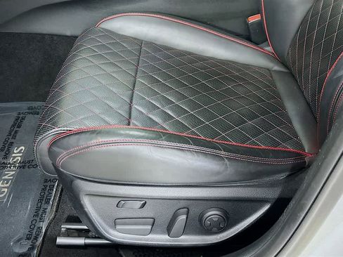 Used 2019 Genesis G70 2.0T Advanced w/ Sport Package image 32