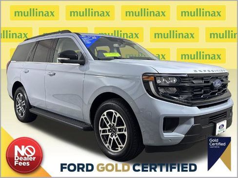 Certified 2025 Ford Expedition Active RWD image 1