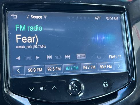 Used 2015 Chevrolet Sonic RS image 19