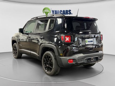 Used 2019 Jeep Renegade Altitude w/ Quick Order Package 2XM AWD/4WD image 3