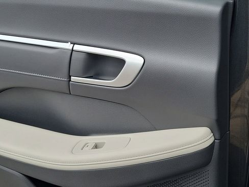 Used 2026 Hyundai Sonata Limited FWD image 19