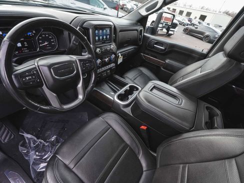 Used 2022 GMC Sierra 3500 Denali image 17