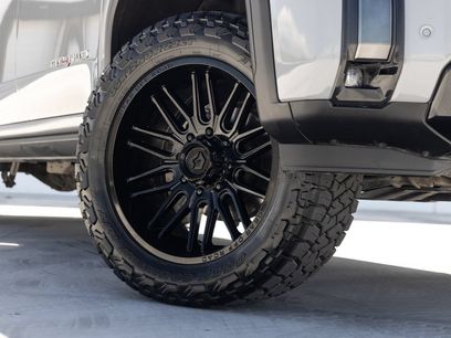 Used 2024 GMC Sierra 2500 AT4 w/ AT4 Premium Plus Package