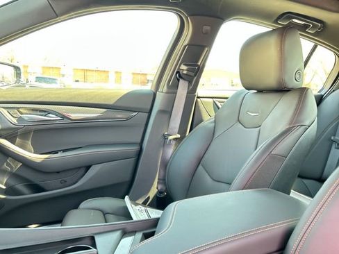 New 2026 Cadillac CT5 V w/ LPO, ONYX Package image 26