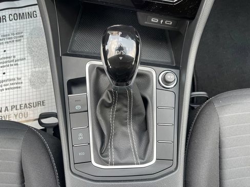 Certified 2025 Volkswagen Jetta S FWD image 16