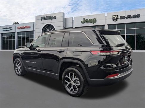 New 2025 Jeep Grand Cherokee Limited image 6