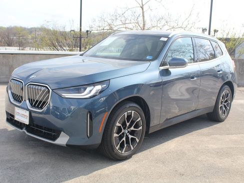 Used 2026 BMW X3 xDrive30 w/ Premium Package AWD/4WD image 3