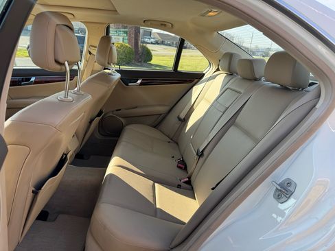 Used 2010 Mercedes-Benz C 300 Sedan image 18