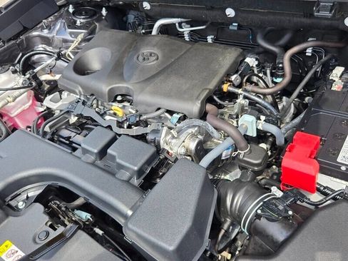 Used 2024 Toyota RAV4 XLE Premium FWD image 10