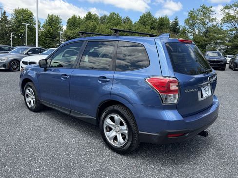 Used 2017 Subaru Forester 2.5i AWD/4WD image 6