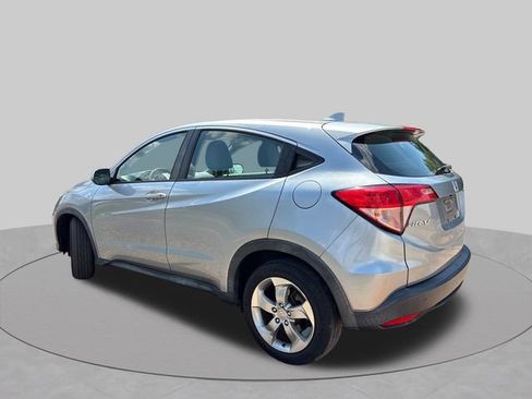 Used 2017 Honda HR-V LX image 5