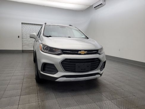 Used 2017 Chevrolet Trax LT w/ LT Convenience Package image 14