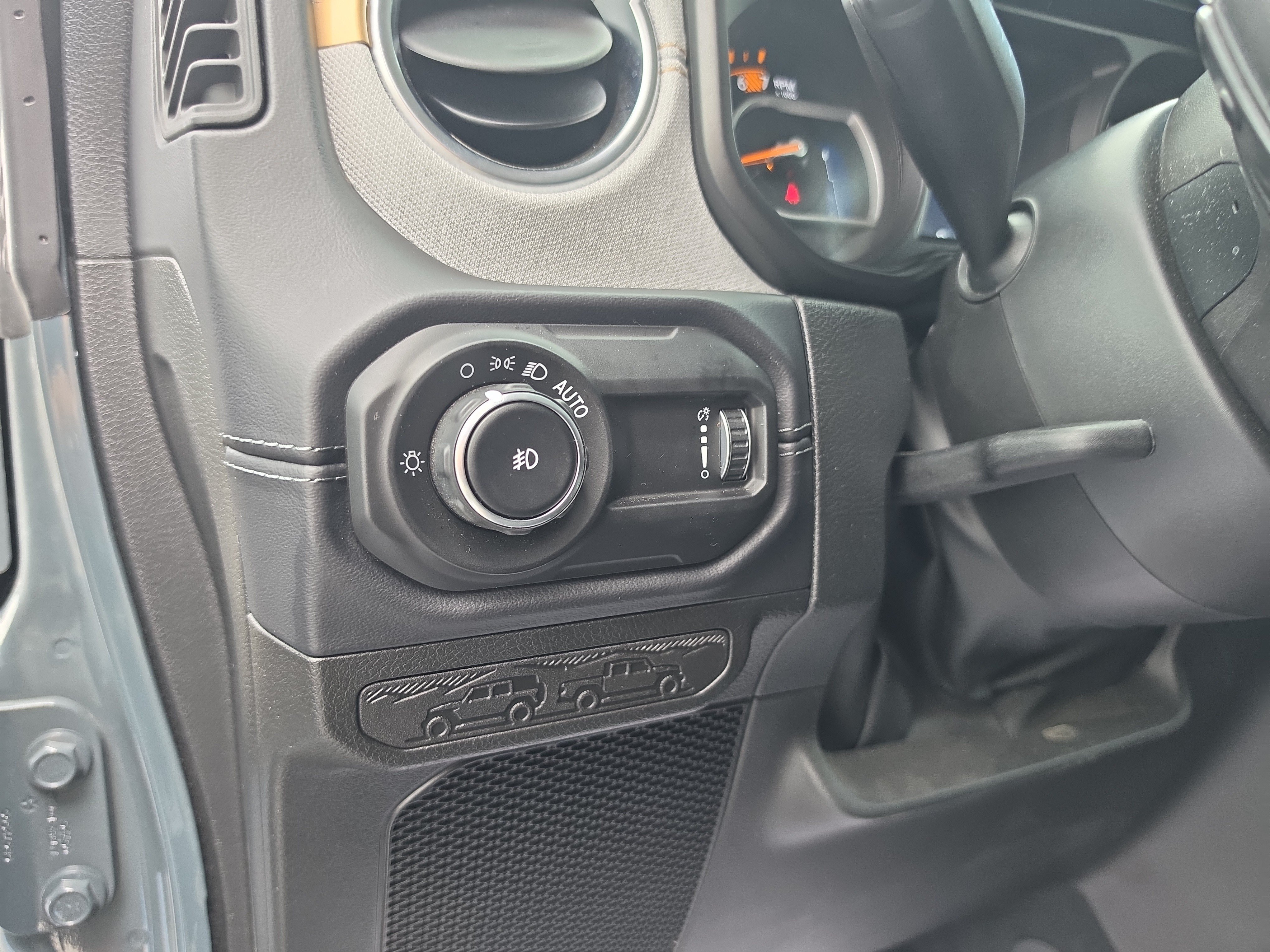 Used 2026 Jeep Wrangler Unlimited Sahara AWD/4WD image 19