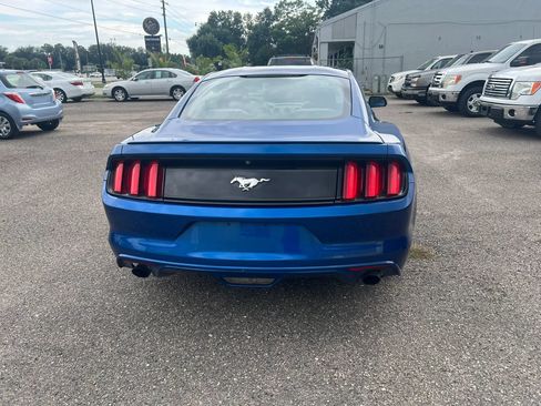 Used 2017 Ford Mustang Coupe RWD image 4