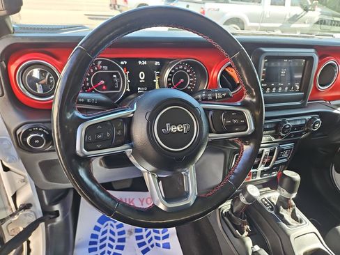 Used 2021 Jeep Wrangler Unlimited Rubicon w/ LED Lighting Group AWD/4WD image 14