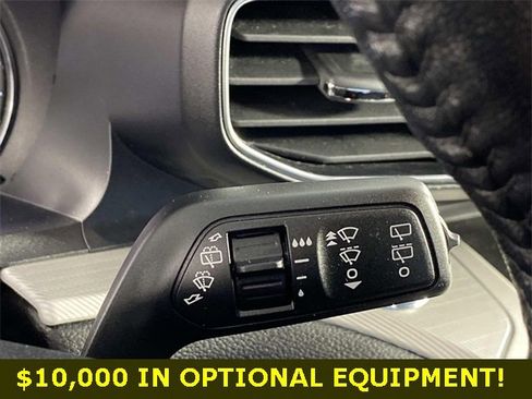 Used 2022 Ford Explorer XLT w/ Equipment Group 202A image 23