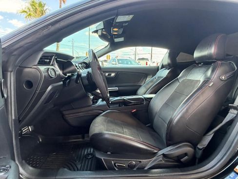 Used 2019 Ford Mustang GT Premium w/ Equipment Group 401A RWD image 38