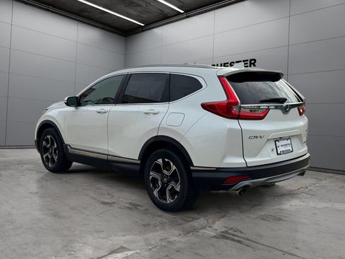 Used 2018 Honda CR-V Touring image 3