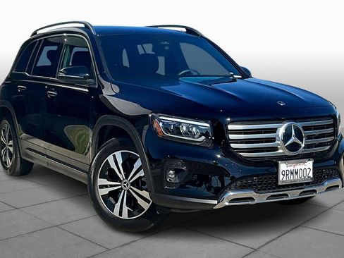Used 2025 Mercedes-Benz GLB 250 image 2