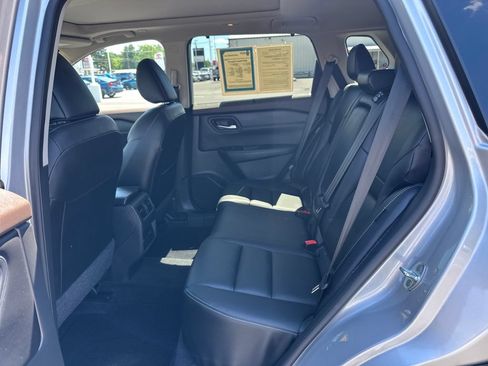 Used 2023 Nissan Rogue SL w/ SL Premium Package AWD/4WD image 16