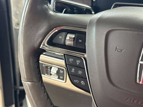 Used 2022 Lincoln Navigator Reserve AWD/4WD image 19