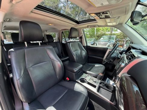 Used 2017 Toyota 4Runner Limited RWD image 9