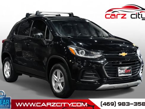 Used 2022 Chevrolet Trax LT w/ LT Convenience Package AWD/4WD image 1